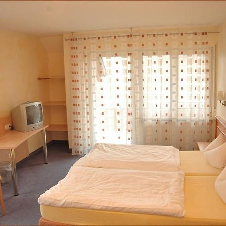 Gasthaus Gruner Baum Hotel Werbach Luaran gambar
